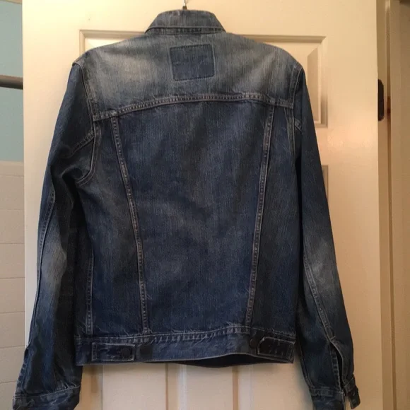 Levi’s Jean Jacket EUC! - Picture 2 of 14